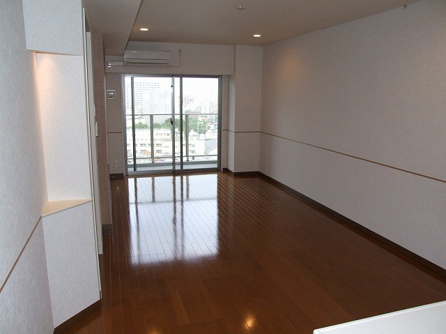 ロイヤルパークスシーサー リビング