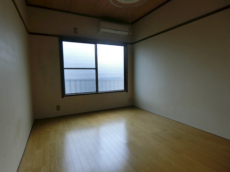 古関ビル ベッドルーム