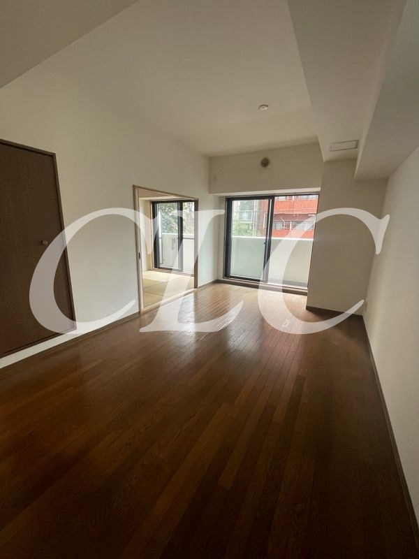 ロイヤルプラザ浅草 リビング