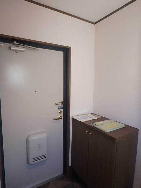 ハイツ松田 玄関