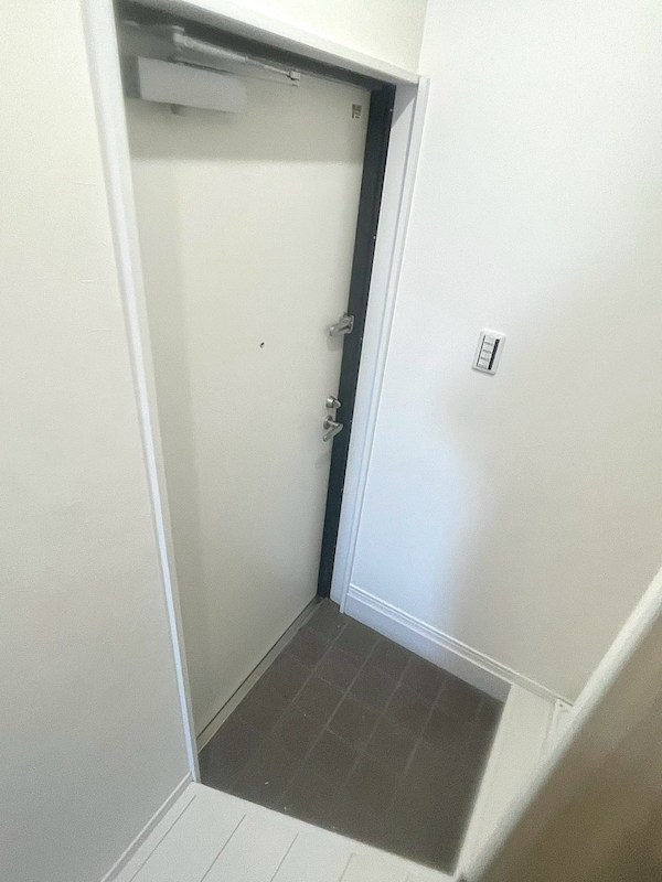 Freesia梅島 玄関