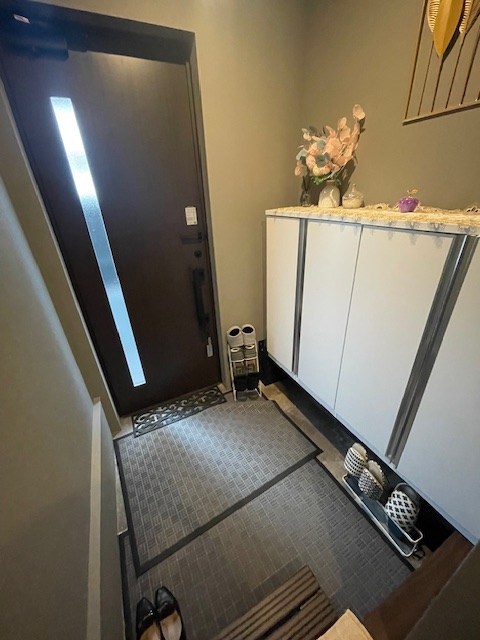 第2秀栄ハイツ 玄関