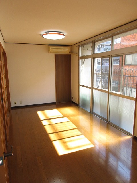 コーポウエダ ベッドルーム