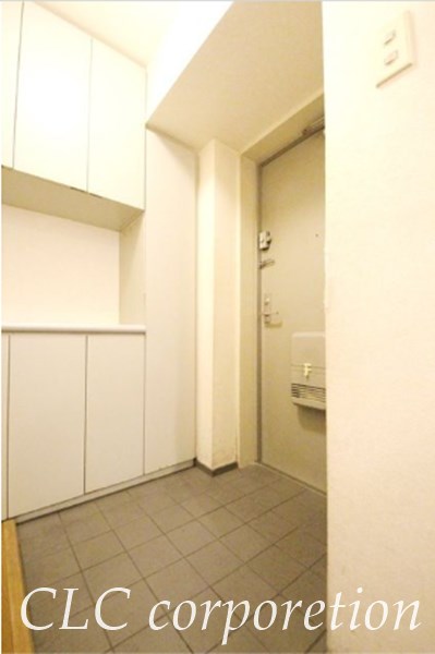 第２荒井プレイス 玄関