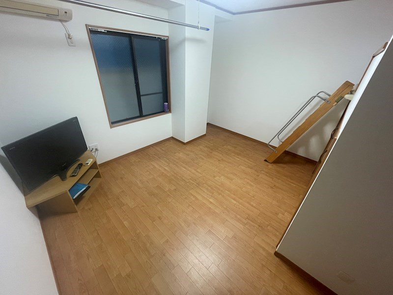 鈴木マンション ベッドルーム