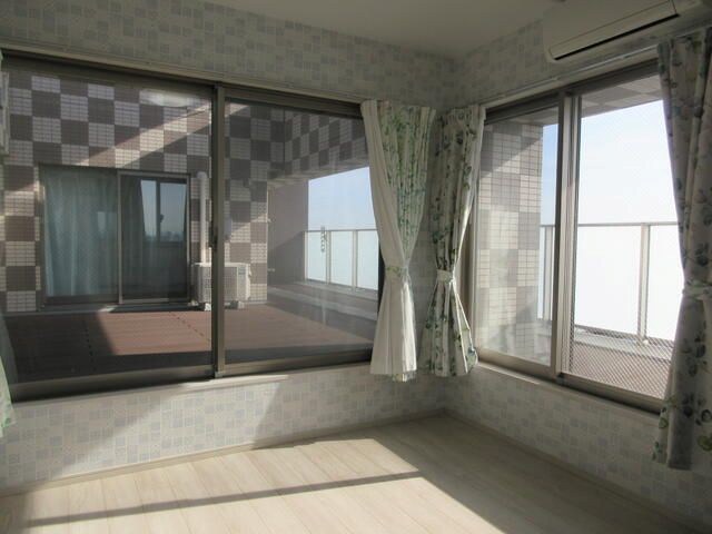 ユリカロゼ篠崎駅前 リビング