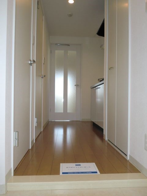 エム　スクエア 玄関