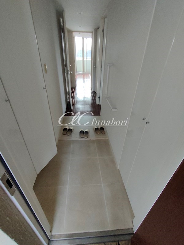 ラナイタウンルネッサンスプラザハウス 玄関