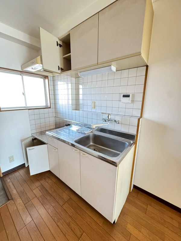 河野マンション キッチン