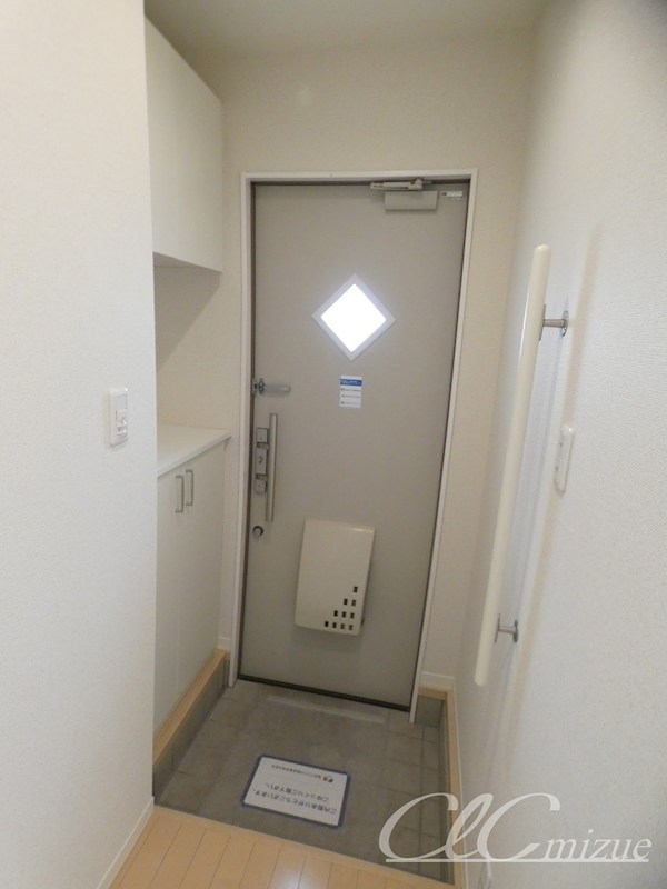 クレセオＮ 玄関