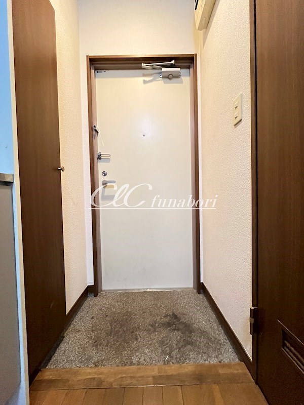 アンプルール フェール リリエンハイムⅡ  玄関