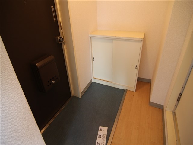 ウェザーコックコンノ  玄関