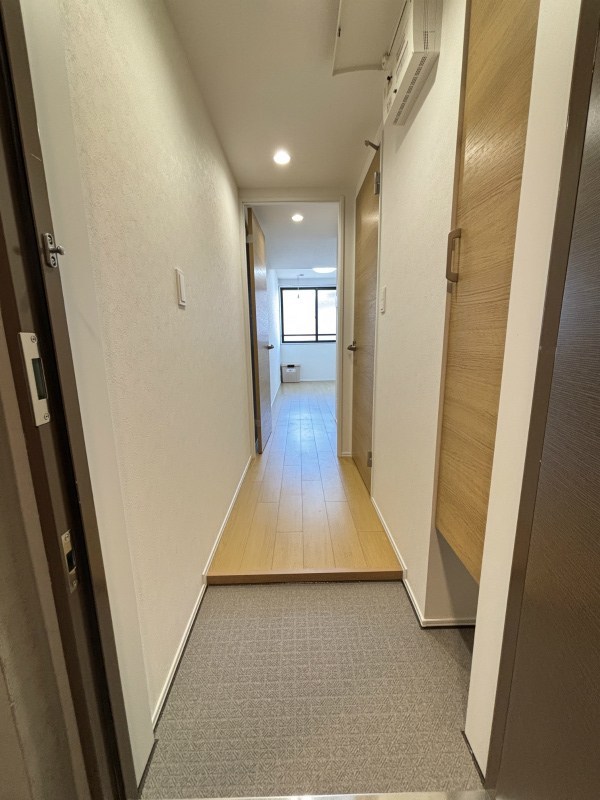 オークノワール綾瀬 玄関