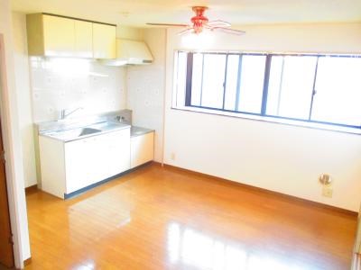 高橋マンション リビング