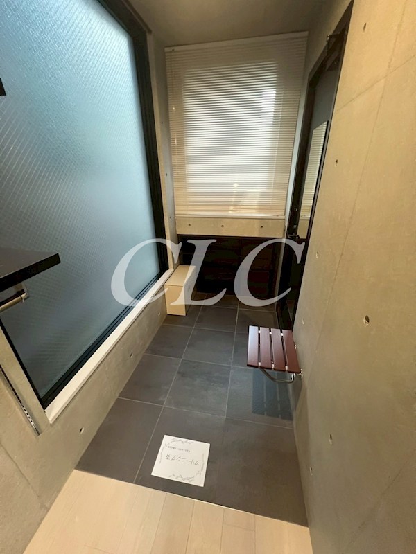 KOSTHIC　MINOWA 玄関