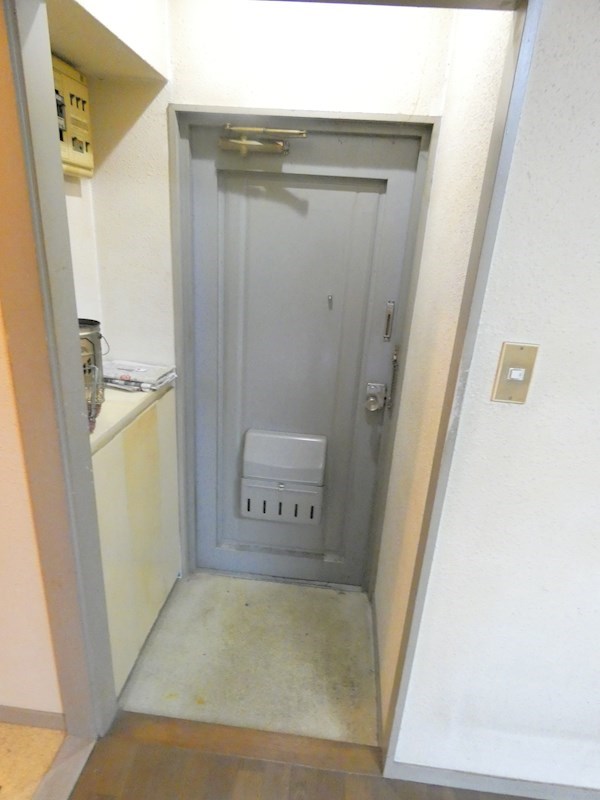 キャッスルハイム 玄関