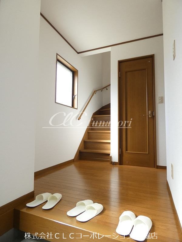 チェリーヒルズ D棟 玄関