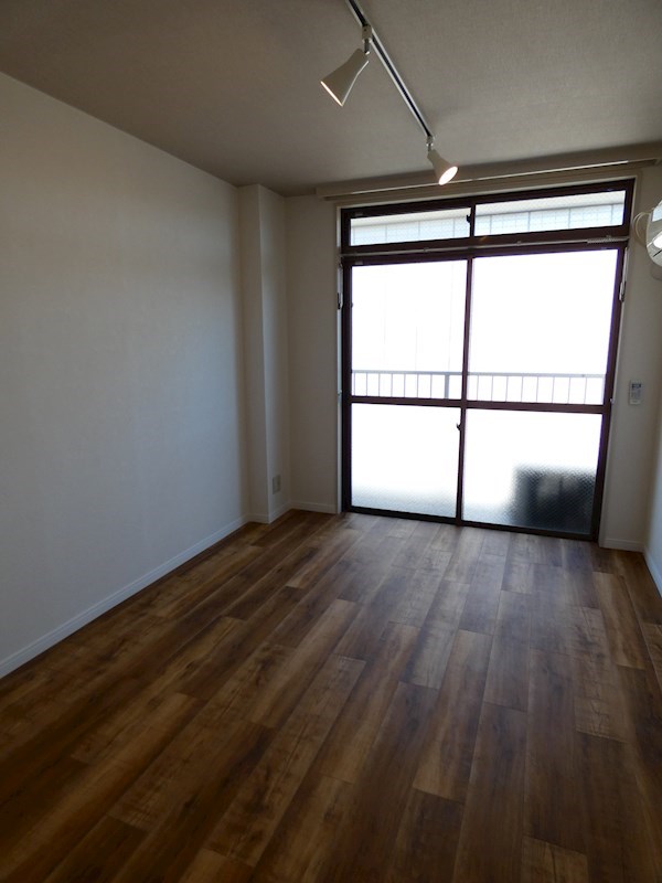 モア6 リビング