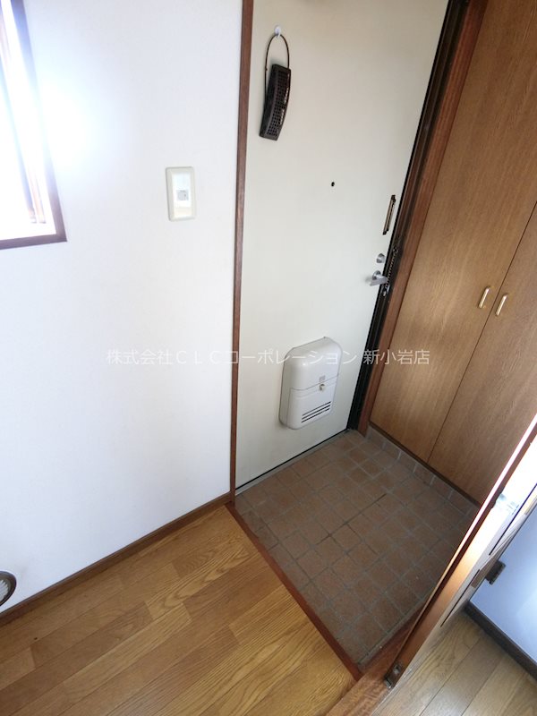 イーストヴィレッジ 玄関