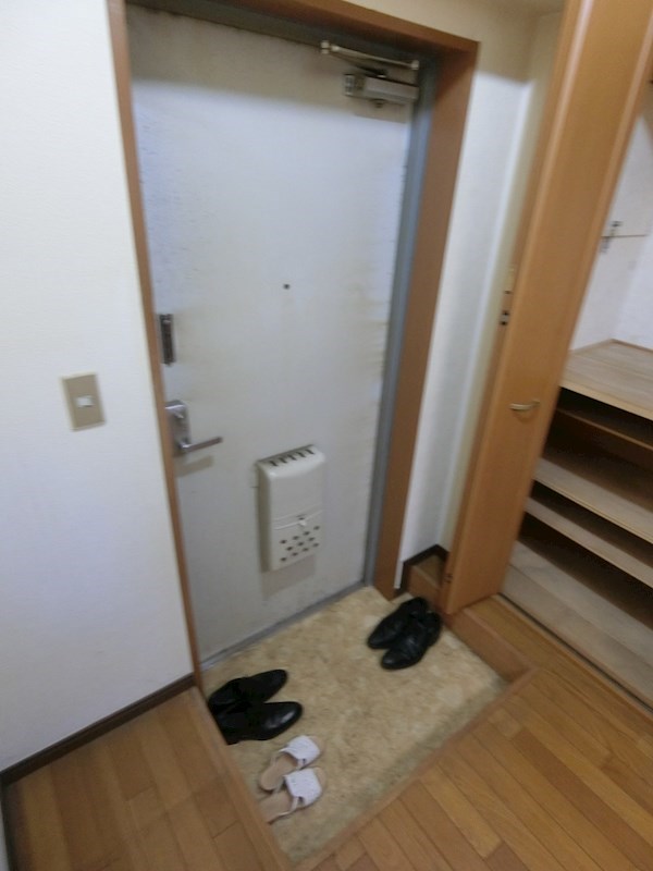 パークサイドアダチ 玄関