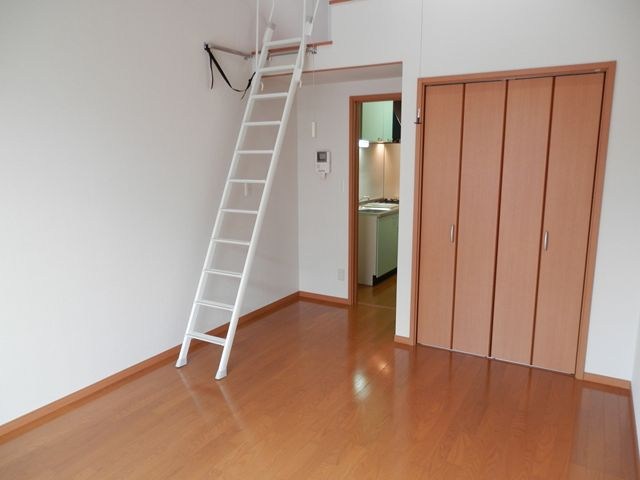 エムハイツ      リビング