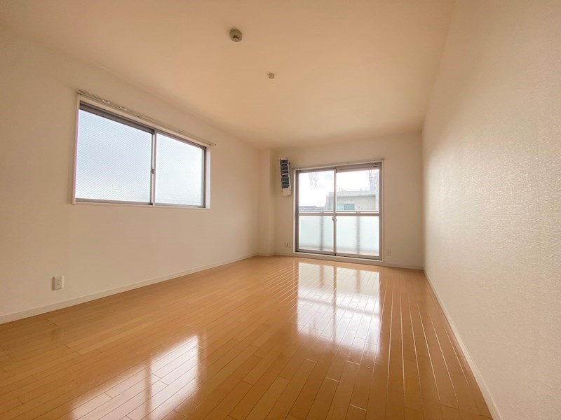 グランドバース日新 リビング