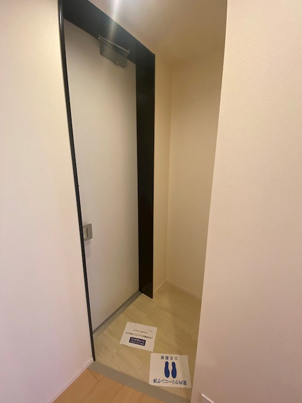 ホワイト スクエア 玄関