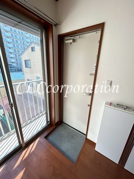 エム・フラワー  玄関