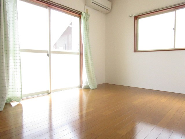 スティツコイケ リビング