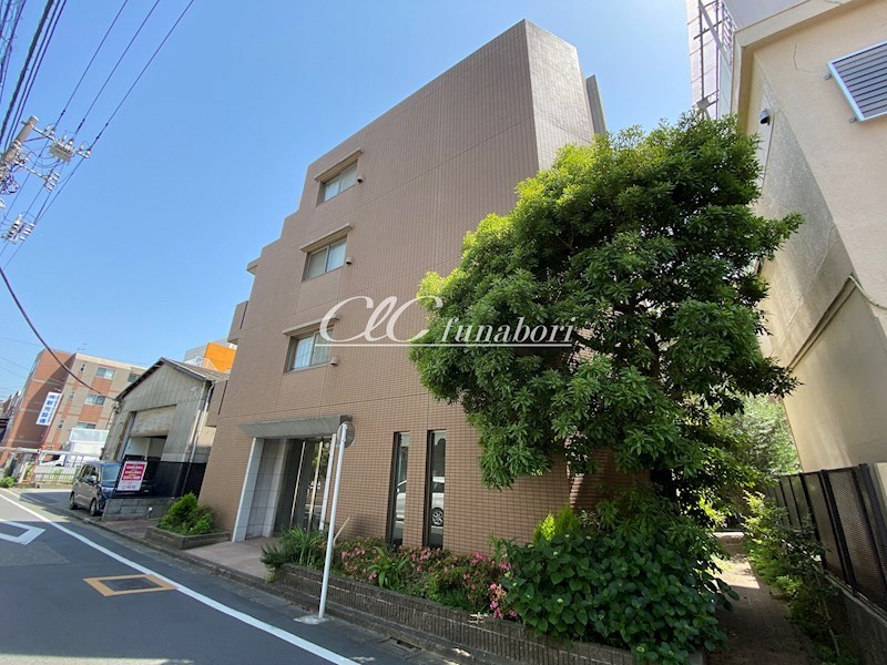 ルイ・オータム 302号室 外観