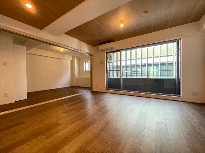 レジディア三越前 リビング