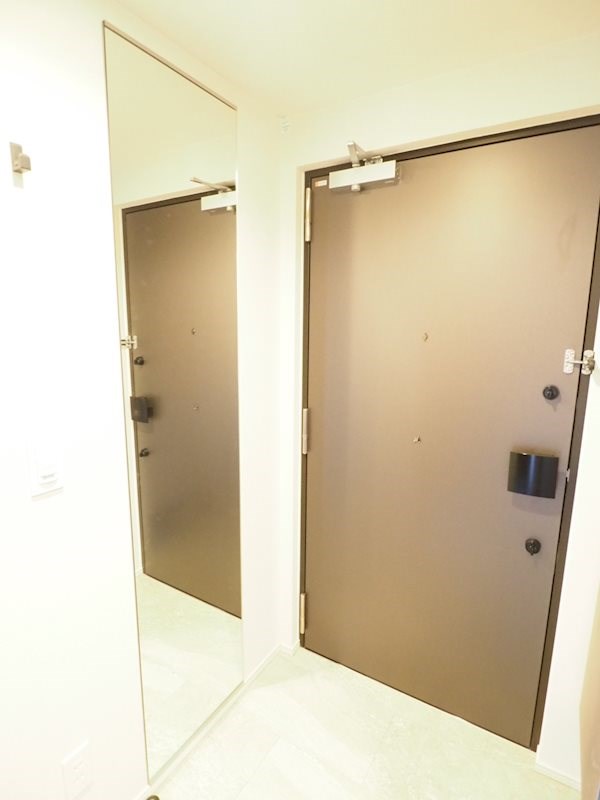 クロスレジデンス日本橋本町  玄関