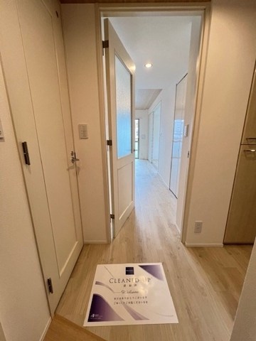 レジディア神田東  玄関