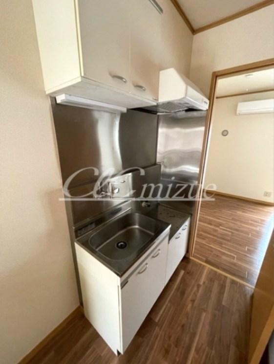 ラウンドエイト第３ キッチン