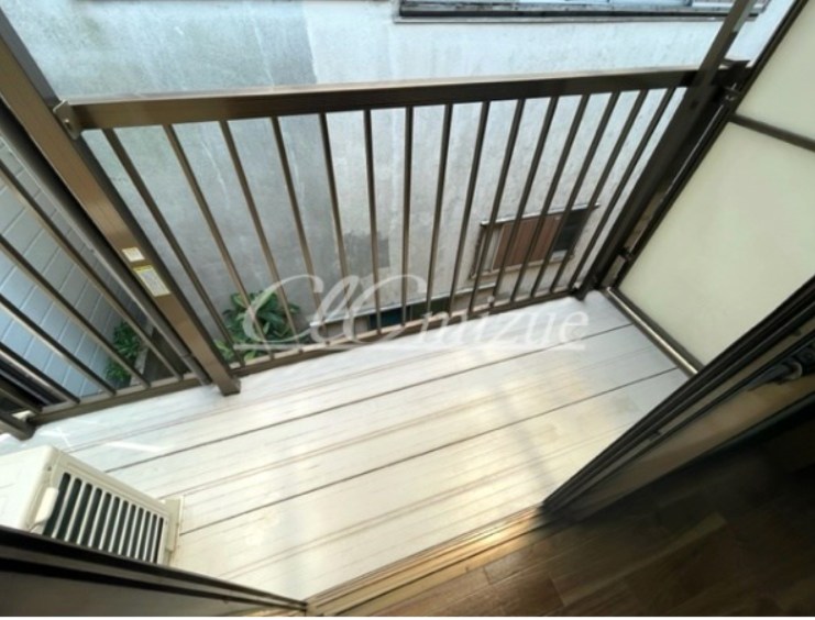 ラウンドエイト第３ ベランダ