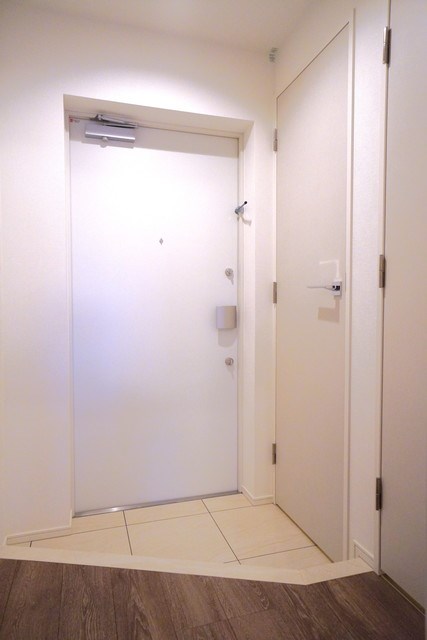 アジールコート山手動坂  玄関