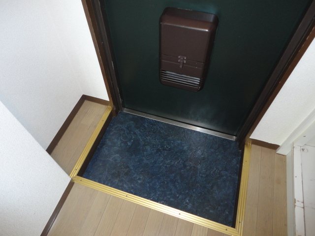 サンコーポラス坂本 玄関