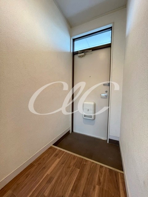 メゾンドローズ 玄関