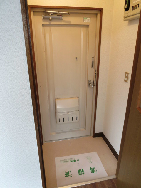 ハイツニコー 玄関
