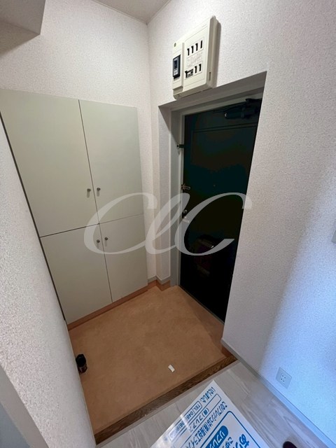 ロイヤルパレス綾瀬 玄関