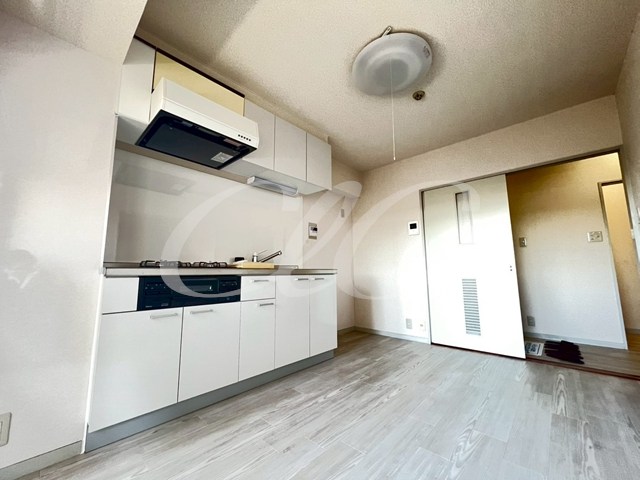 ロイヤルパレス綾瀬 リビング