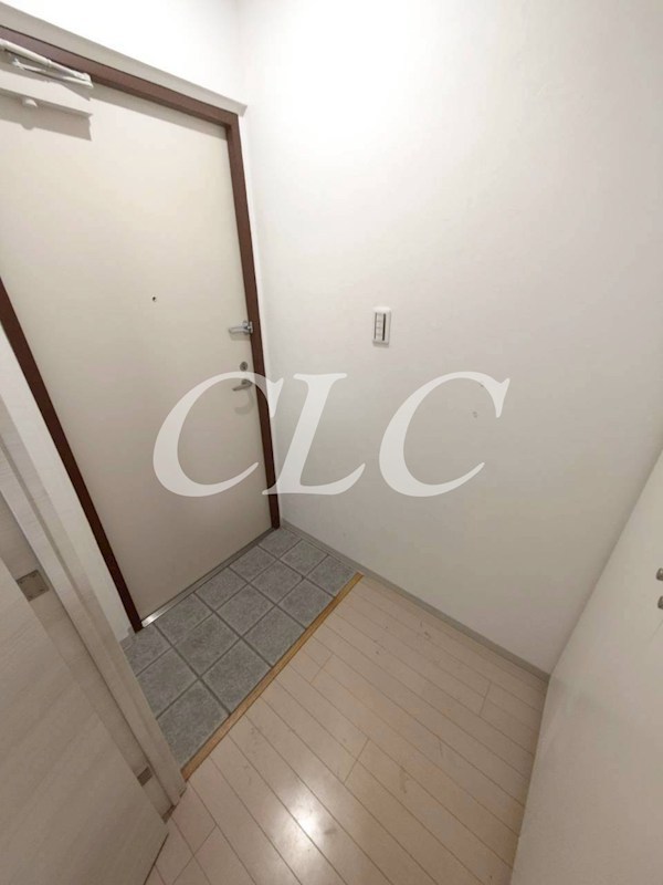 VARIE AKIBA Due 玄関