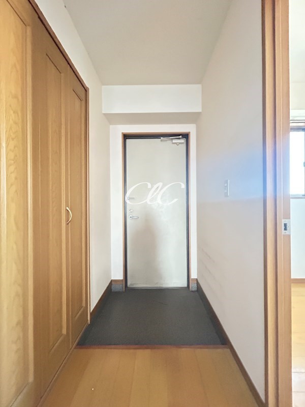 リトルズ篠崎 玄関