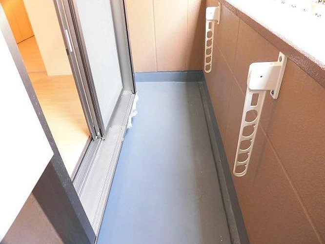 リリ・レア   ベランダ