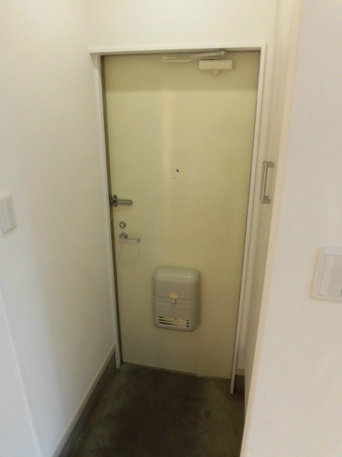 サンコーハイム 玄関