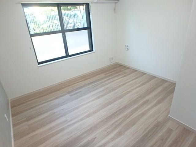 サンシャイン平井 ベッドルーム