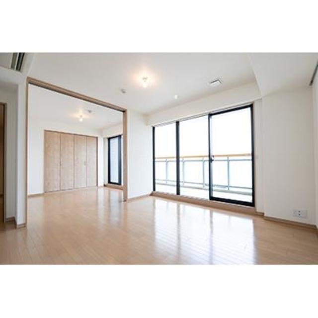 リバー＆タワー リビング