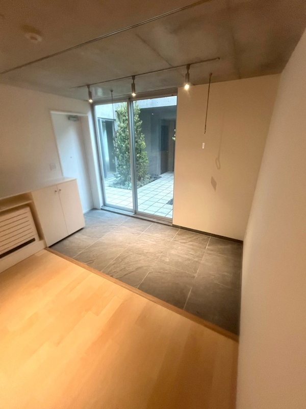 ROJI　COURT　MOTOKI 玄関