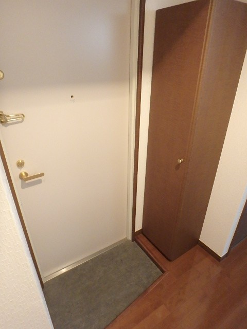 メゾンドール 玄関