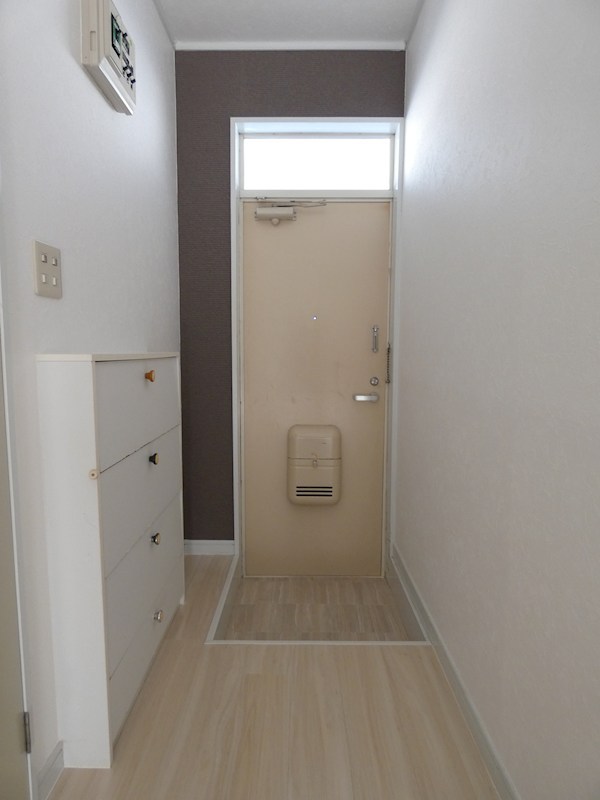 ニューレンジ今川 玄関